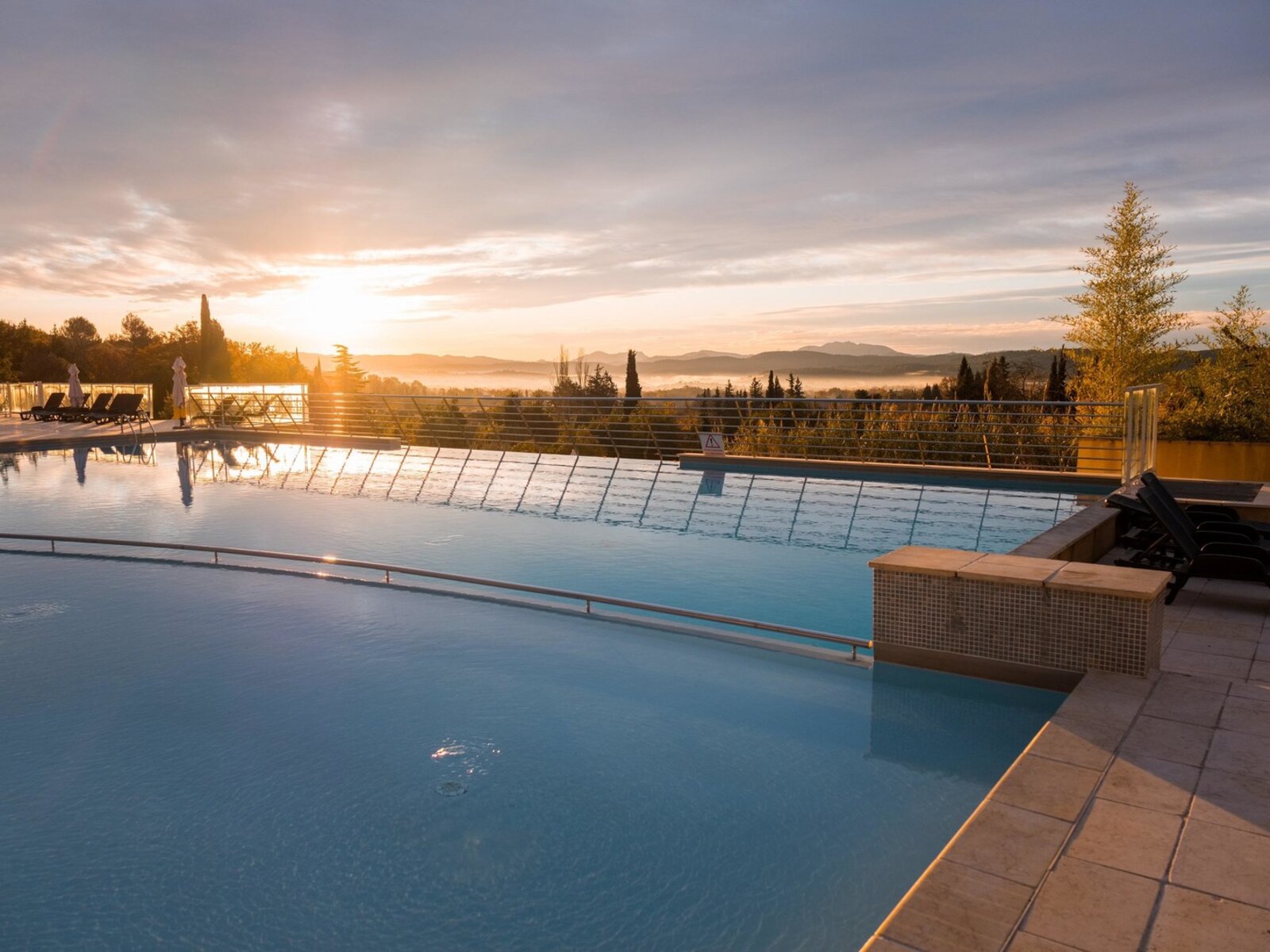 Infinitypool