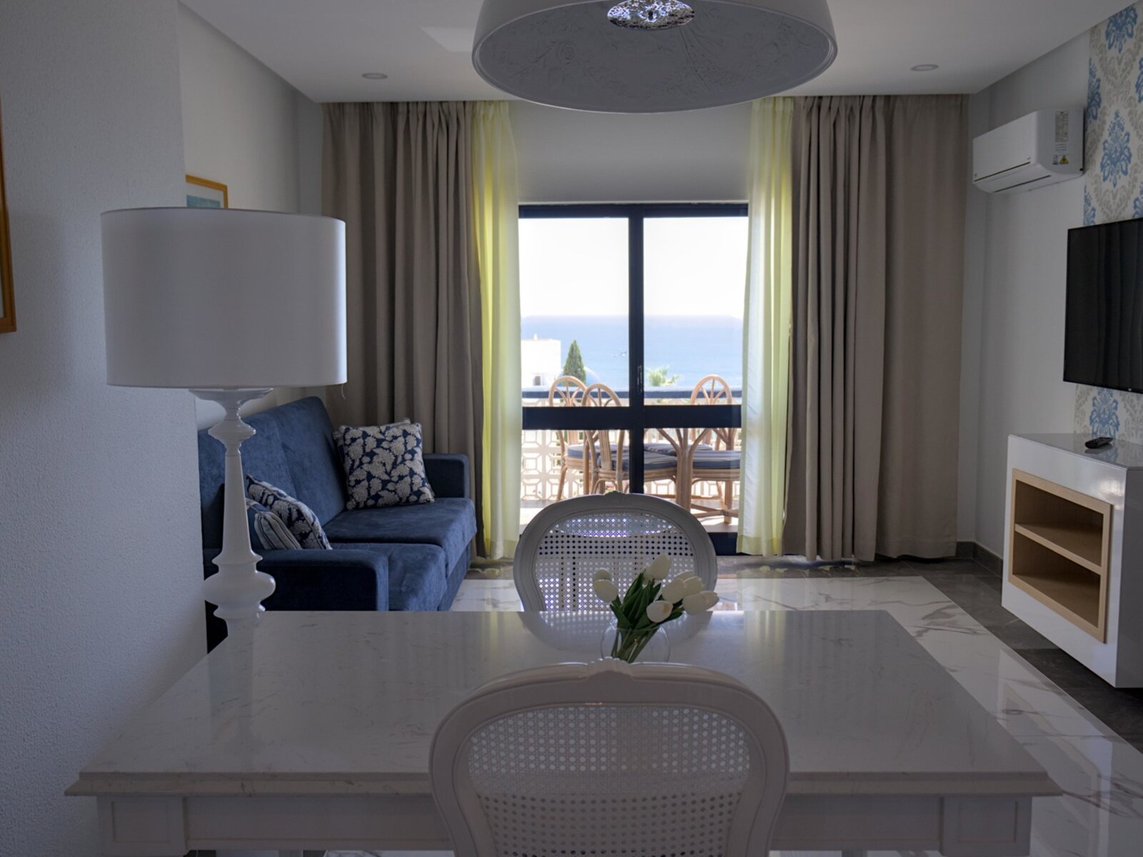 Wohnbeispiel One Bedroom Apartment Premier, Sea or Pool View (T1P)
