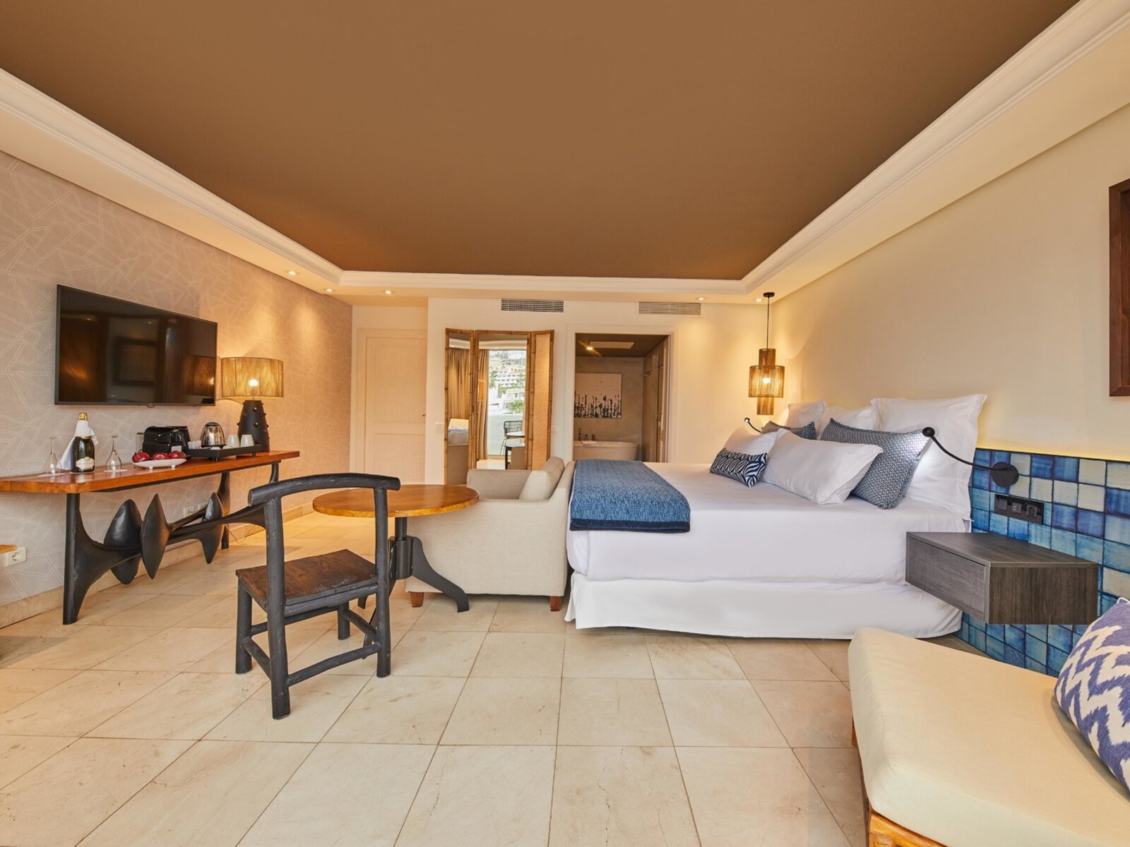 PREFERRED CLUB JUNIOR SUITE