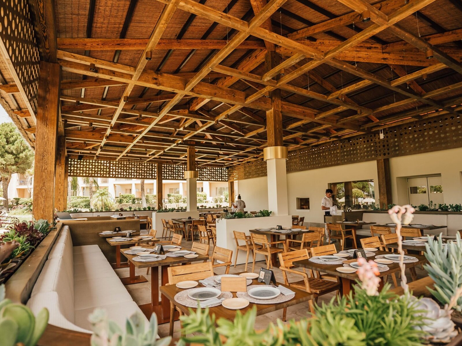 RESTAURANT PONIENTE