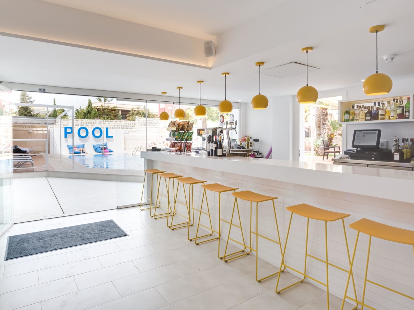 Snack Bar