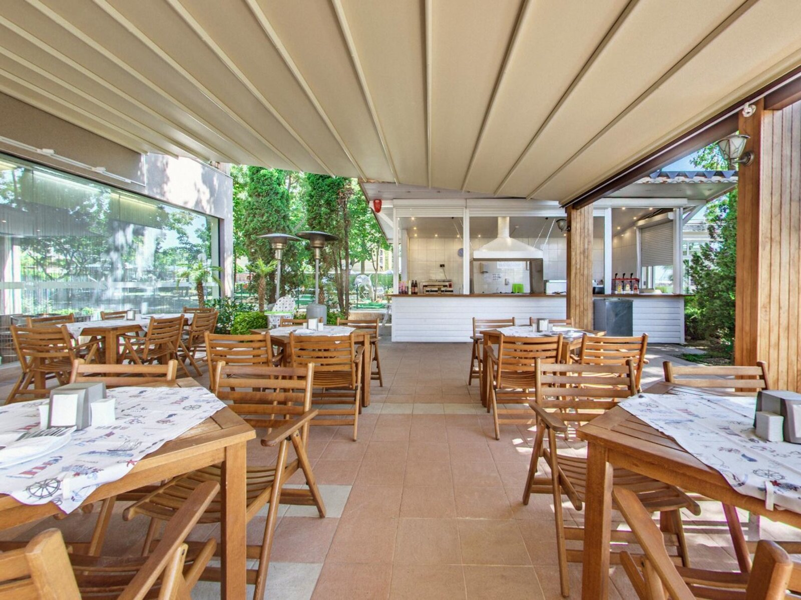 Main Restaurant BELLEVUE