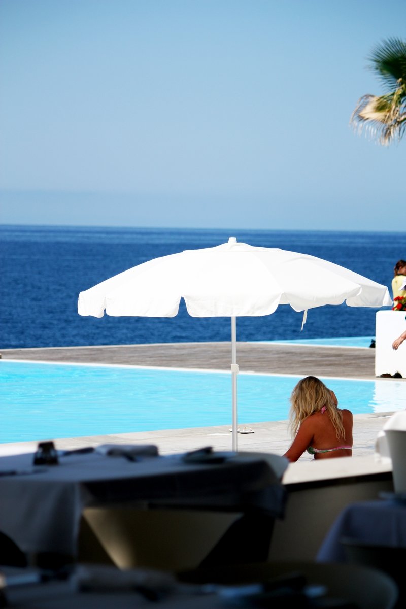 Pool Bar