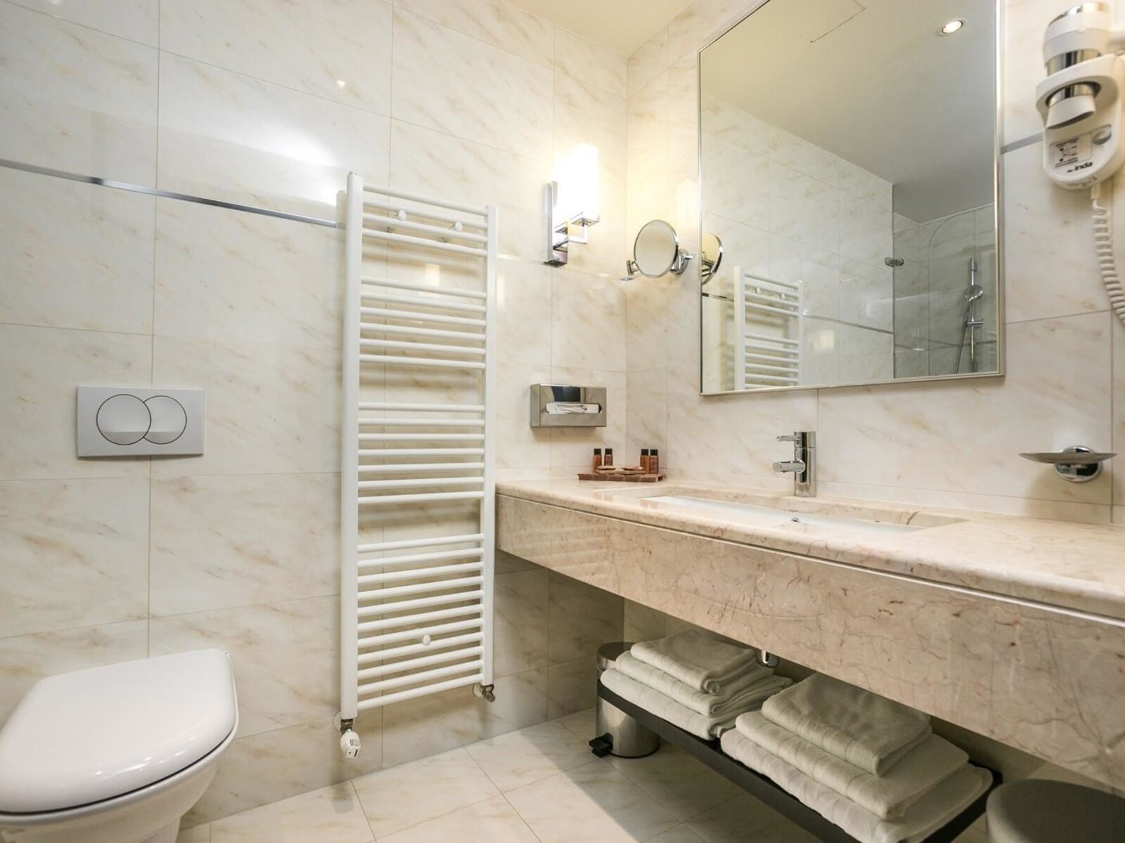 Wohnbeispiel Single with Child Double room seaside