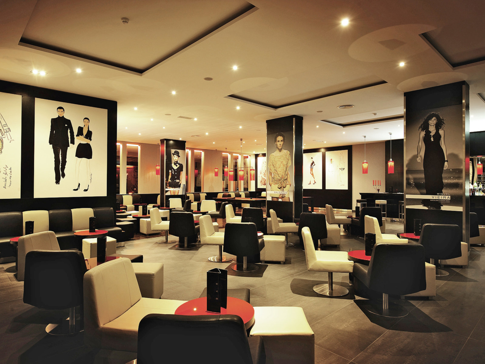 Fashion Bar