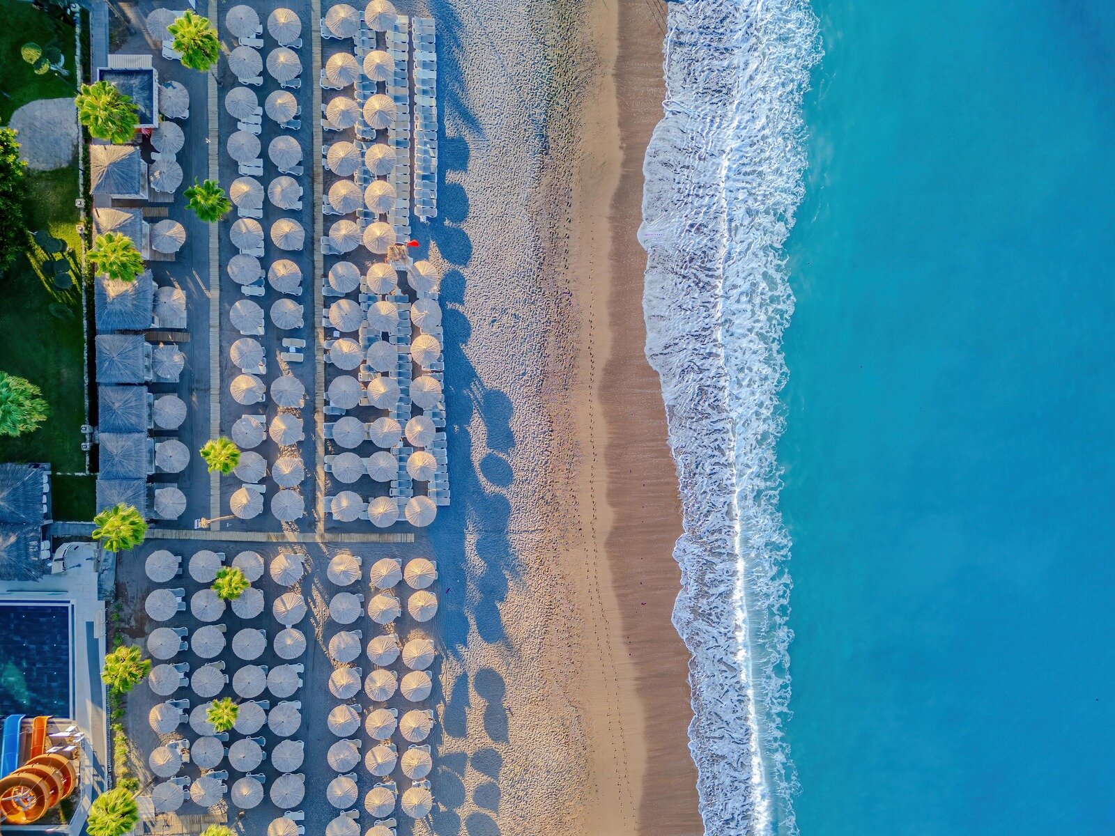 RESORT BEACH