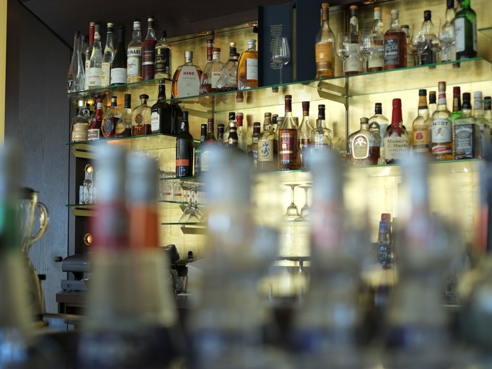 Cocktailbar, Teestube
