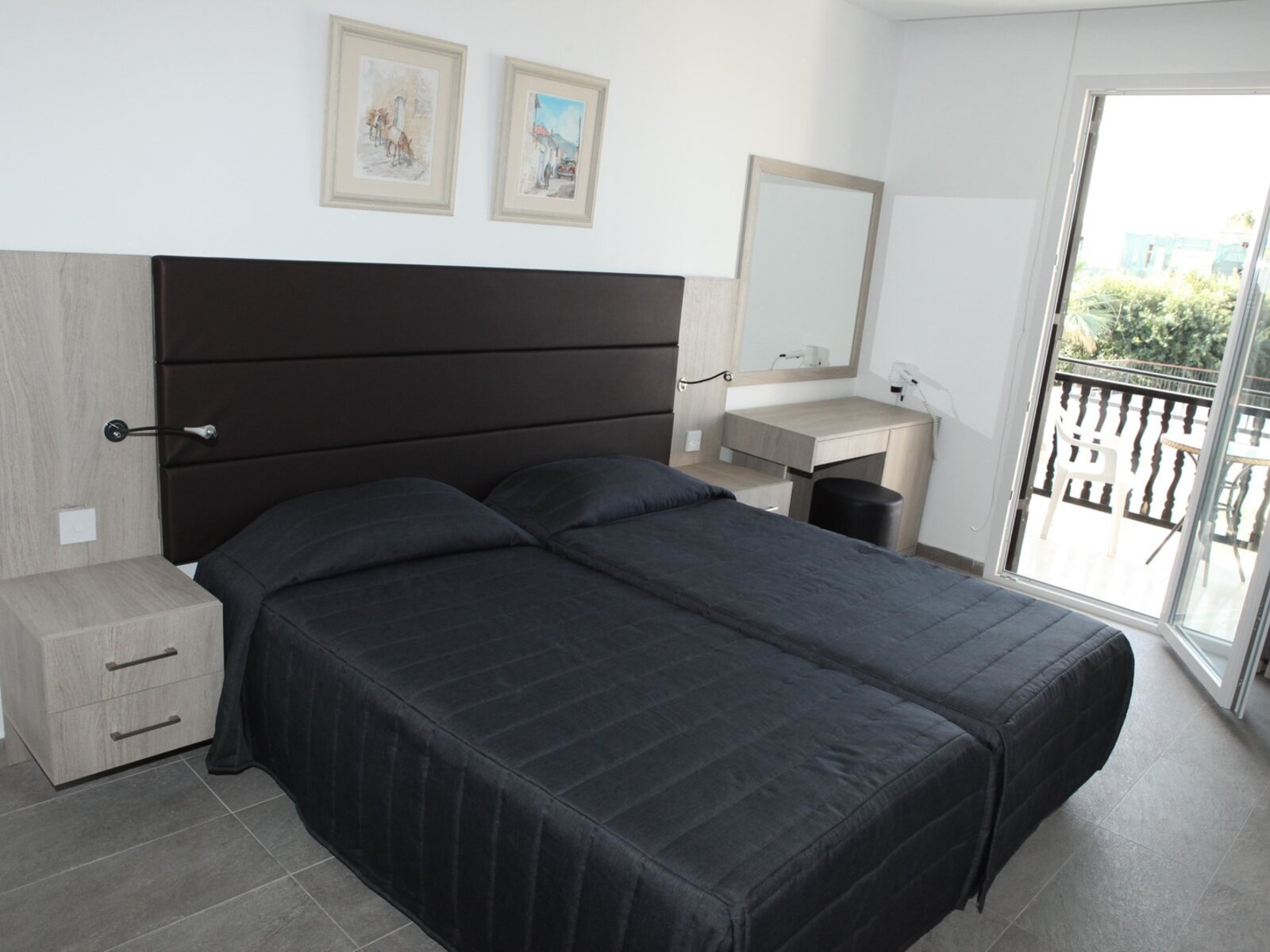 Deluxe Double Room Inland View