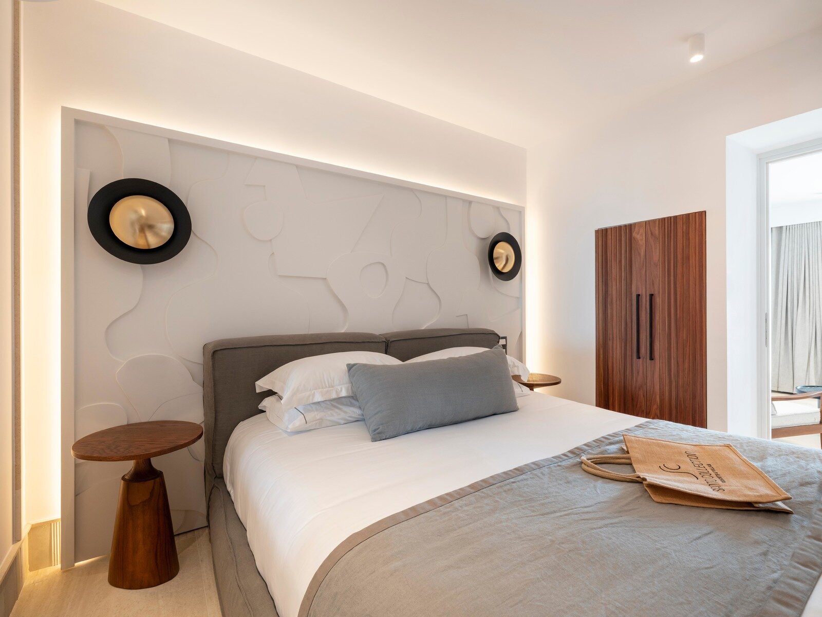 Wohnbeispiel Two Bedroom Sunset  Sea View Suite with pool