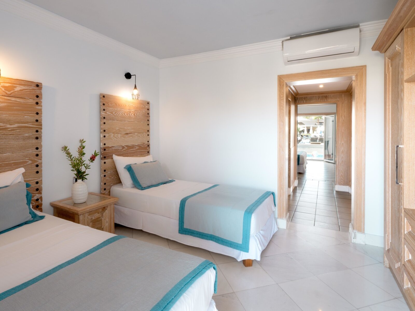 Wohnbeispiel Family Suite Sharing Pool
