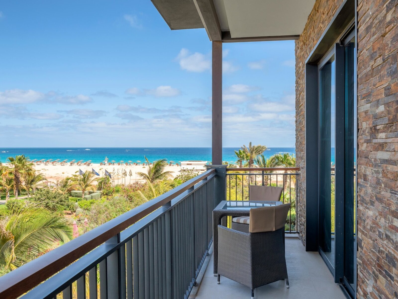 Twin Deluxe Room with Partial Ocean View