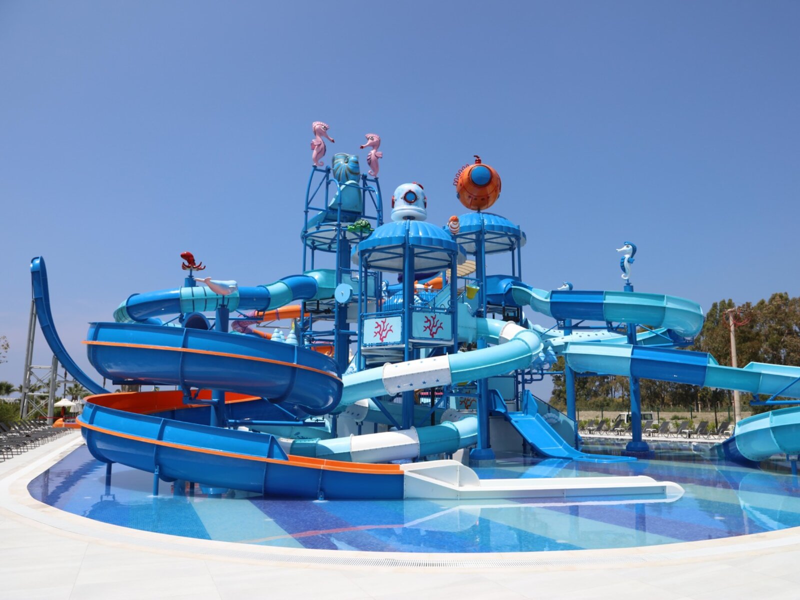 OUT DOOR WATERSLİDES POOL