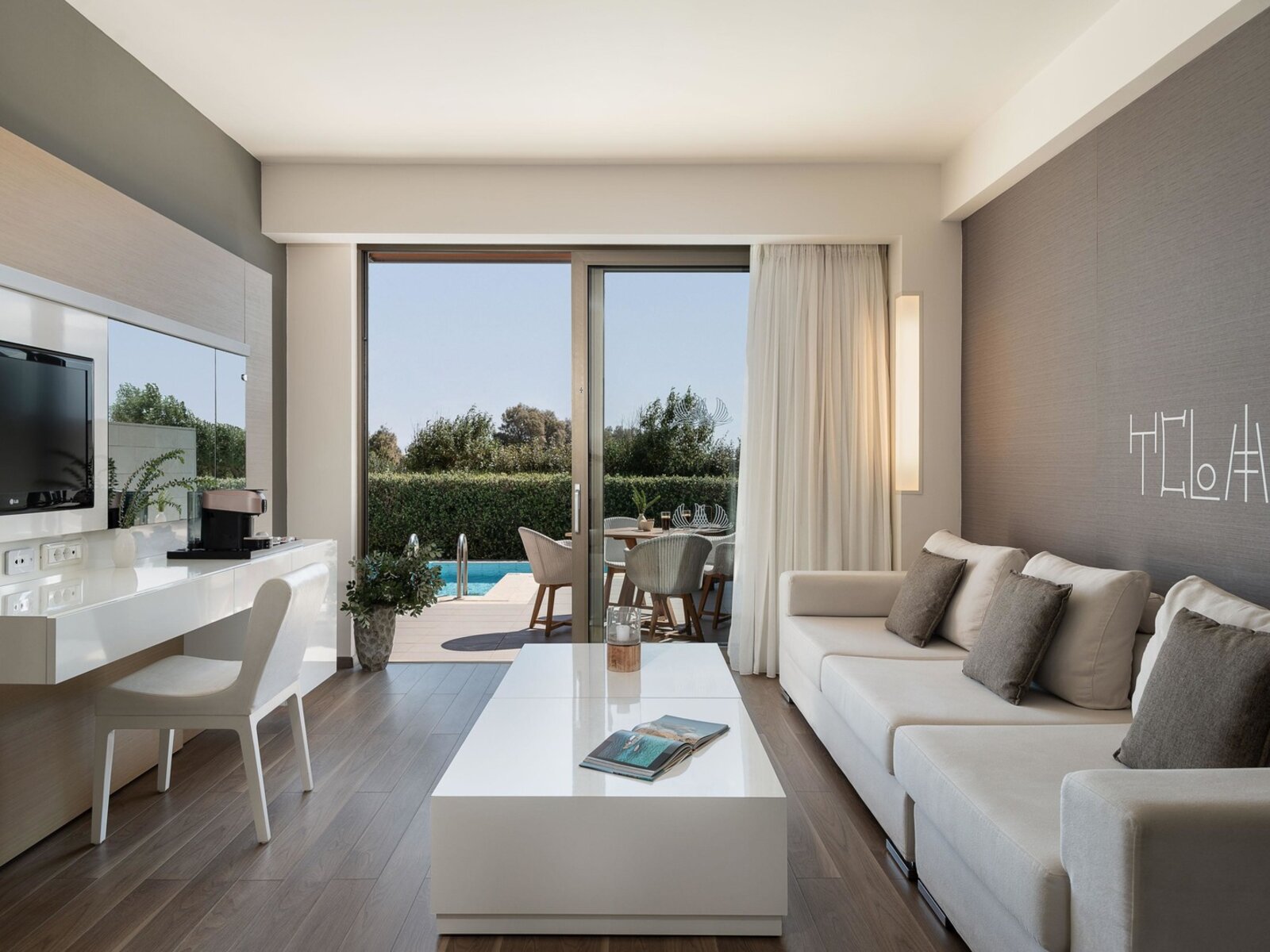 Wohnbeispiel Deluxe Suite Private pool  (60qm)