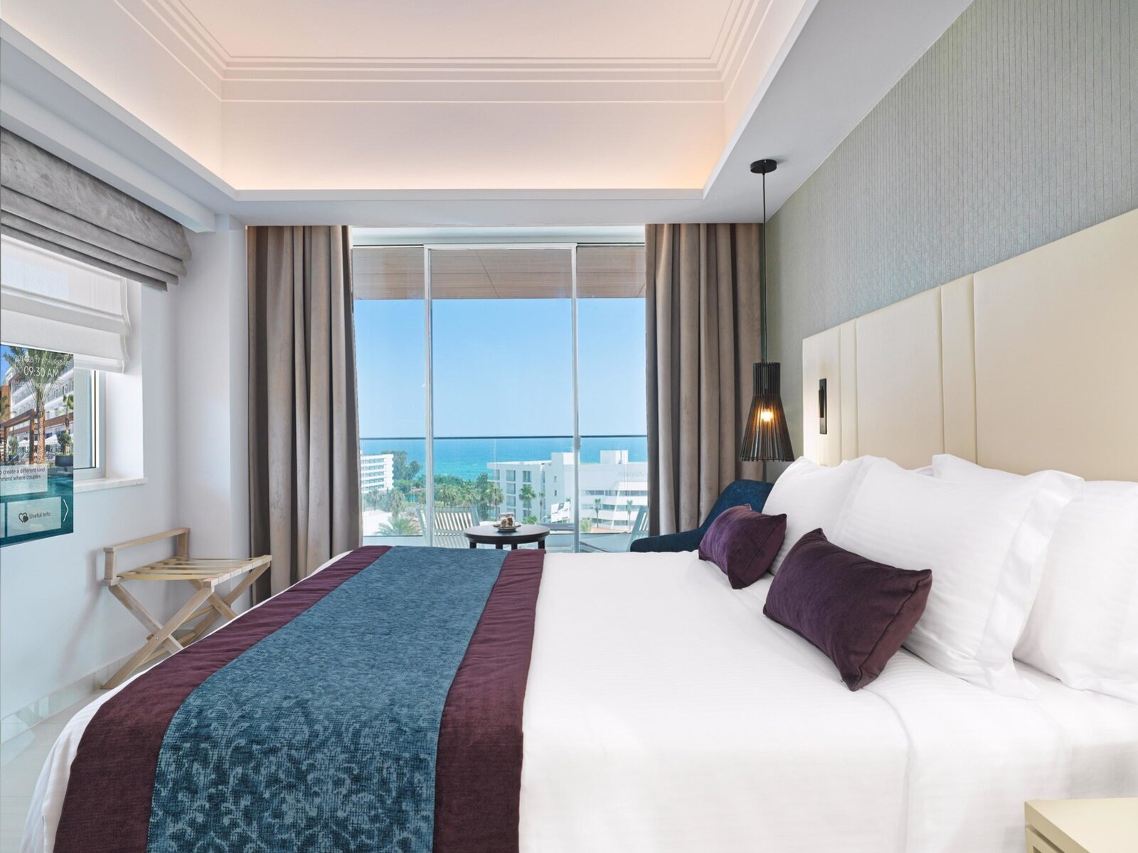 Wohnbeispiel Deluxe Superior Room Pool  Garden View