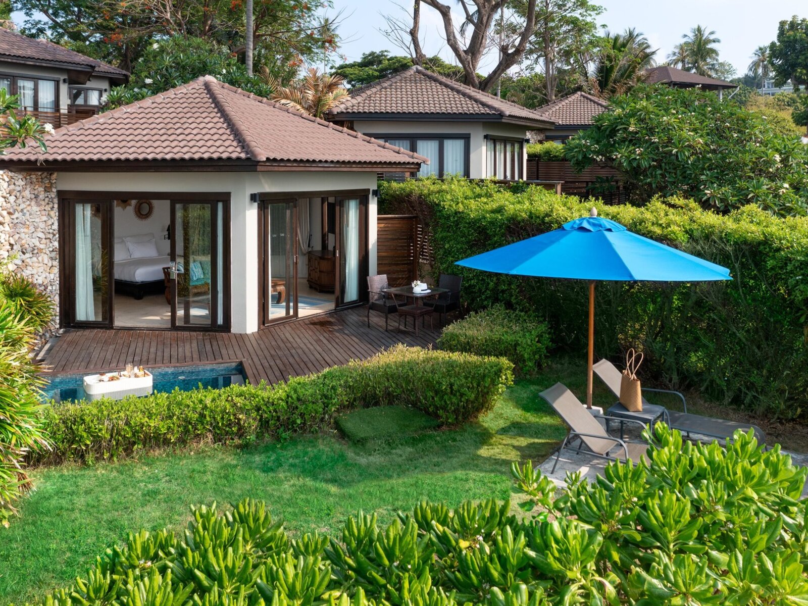 Wohnbeispiel Beachfront Pool Villa