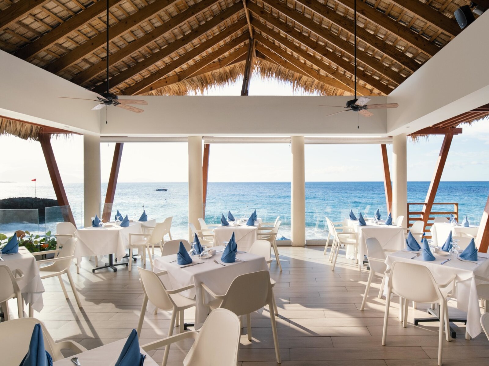 El Batey Restaurant