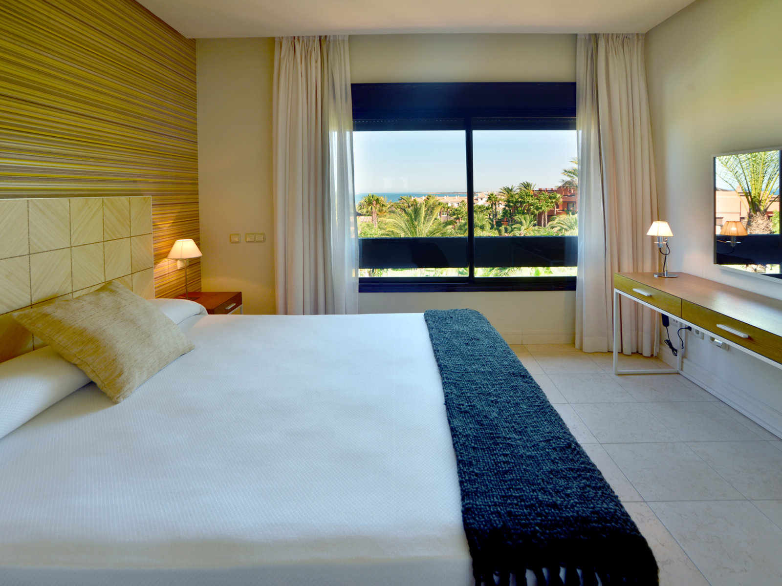 Wohnbeispiel 3 Bedrooms Spa Luxury