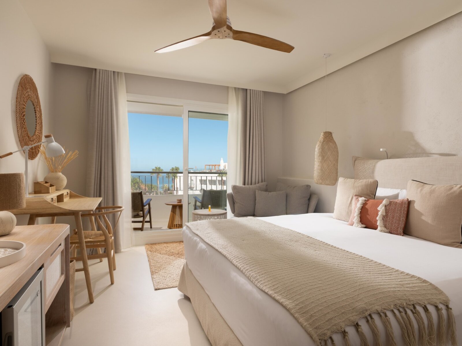 Wohnbeispiel Double Room Side Sea view The One