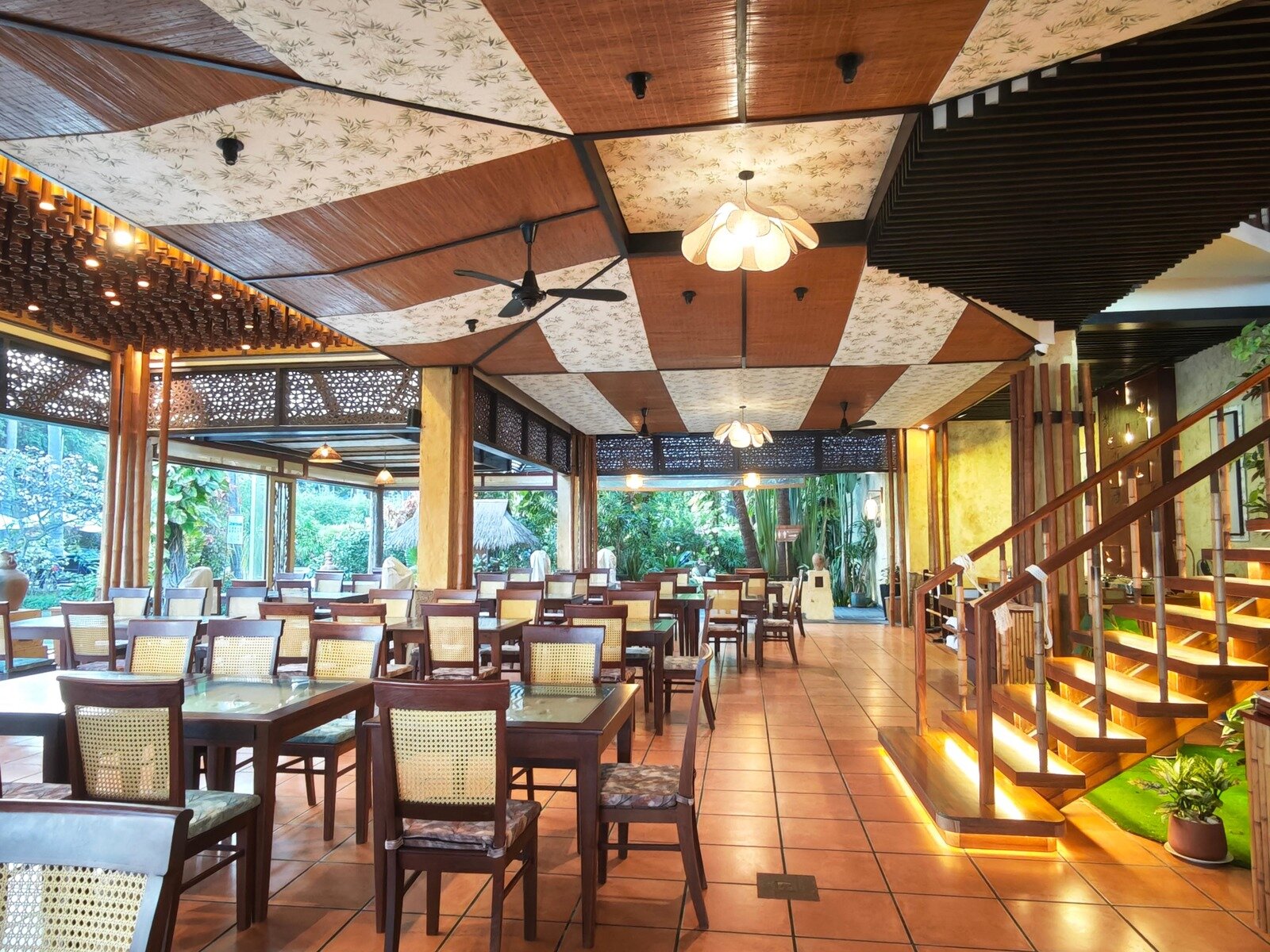 Strawy Restaurant