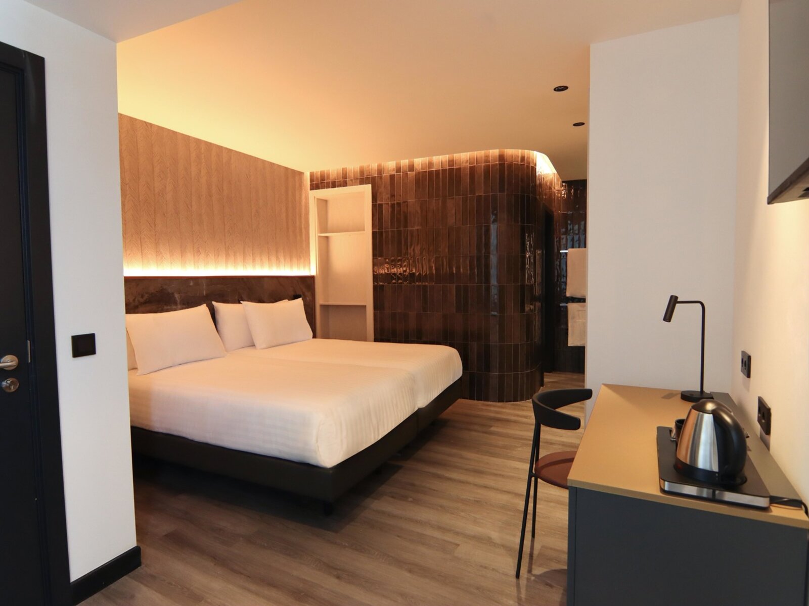 Wohnbeispiel Double Deluxe (Interior room)