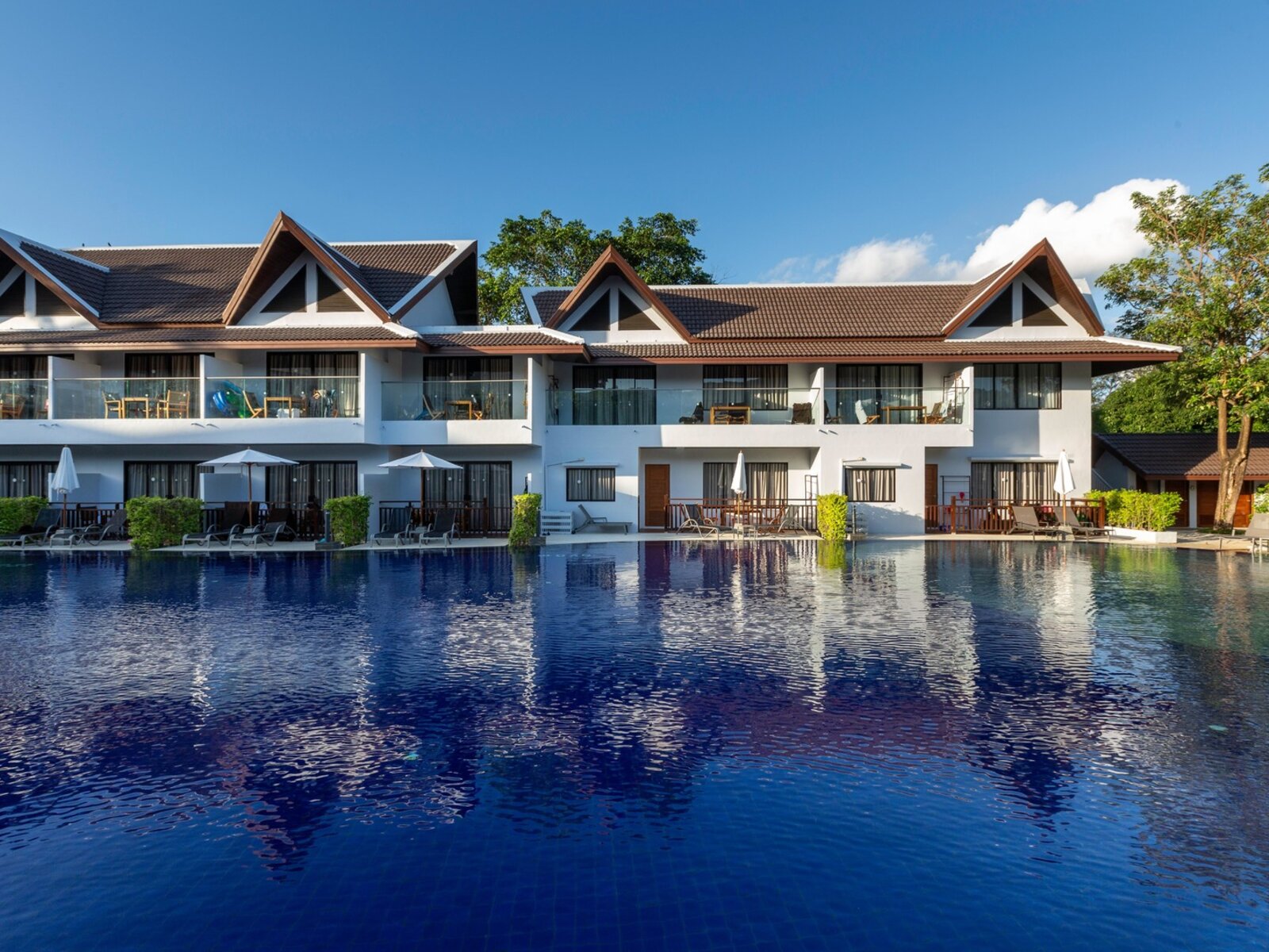 Swimming Pool 4