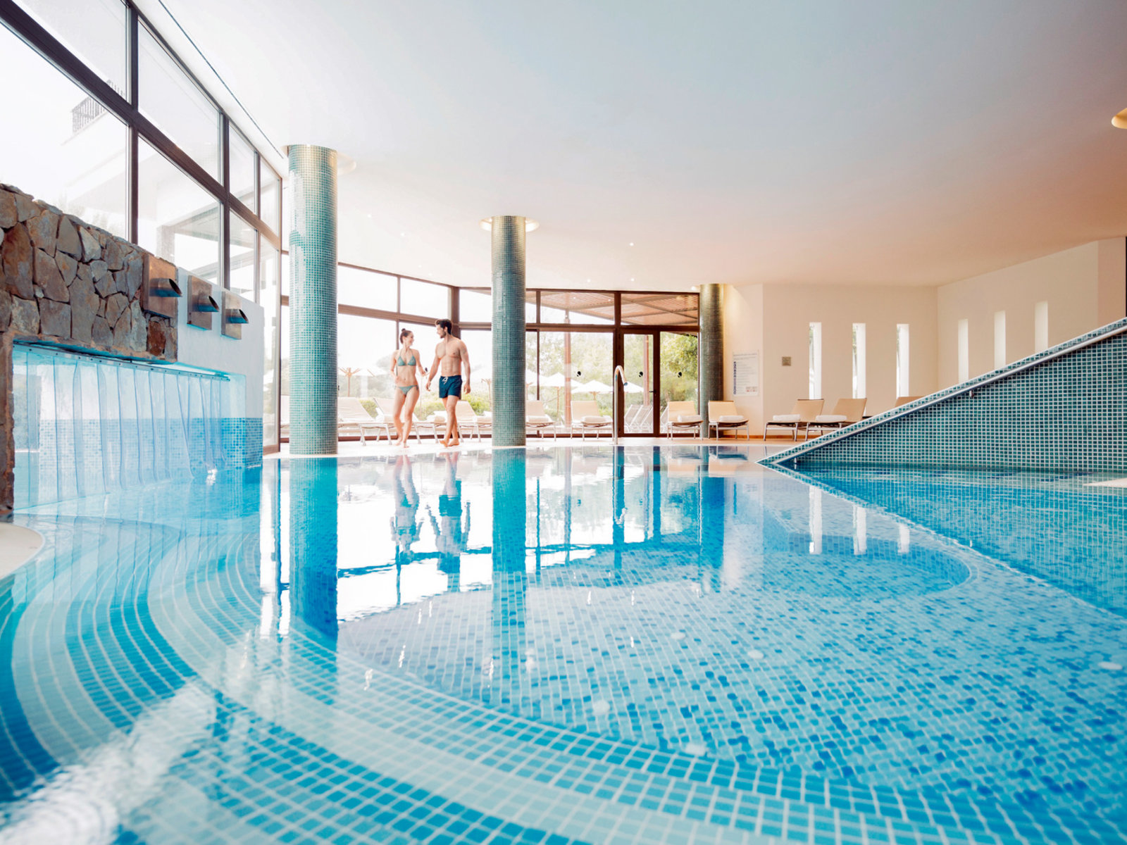 Indoor/Outdoor-Ruhepool