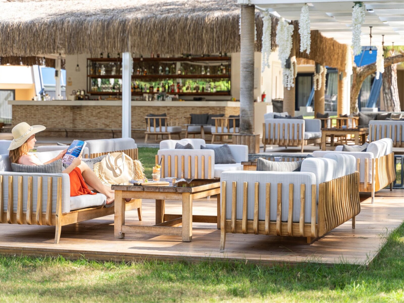 Fantasy Bar / Silence Bar