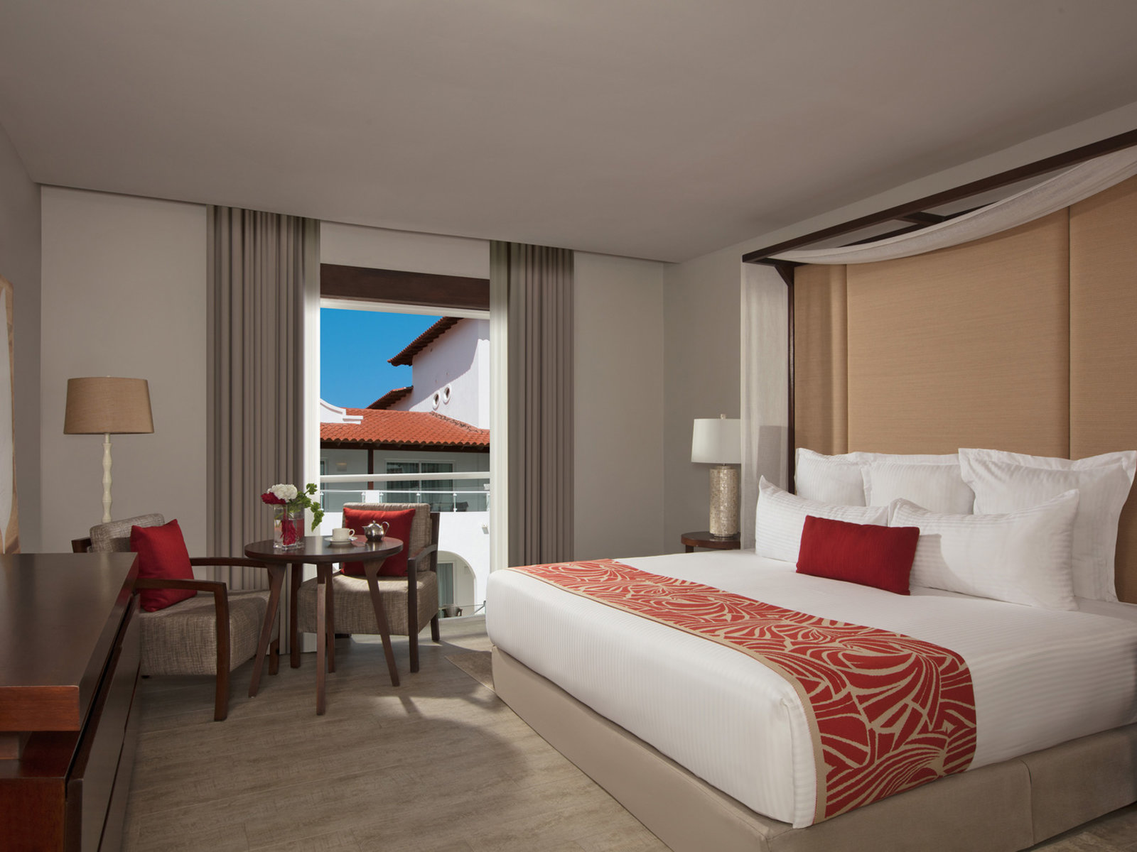 Wohnbeispiel Preferred Club Deluxe Pool/Tropical View