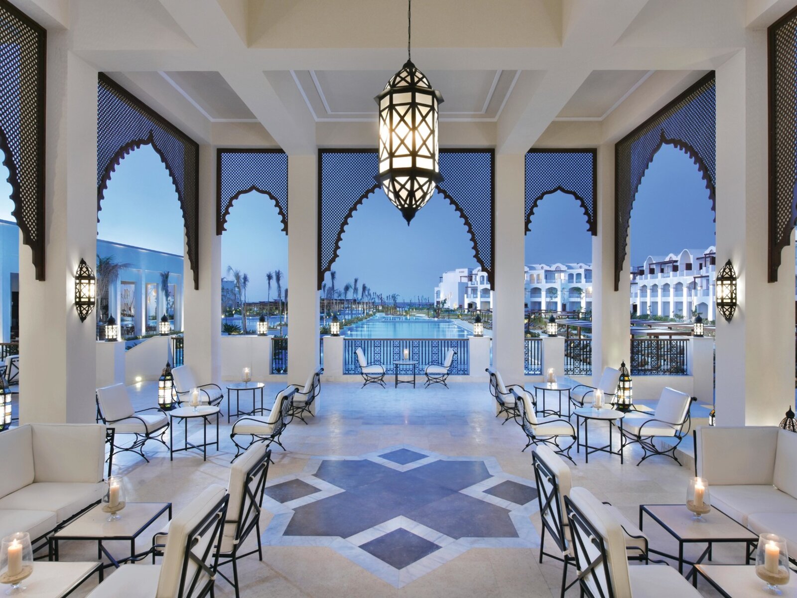 Amara Lobby Bar