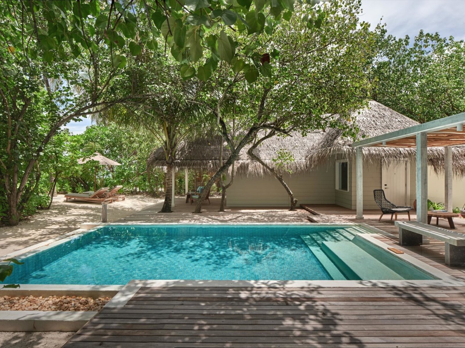 Wohnbeispiel Three Bedroom Beach Villa Suite with Pool