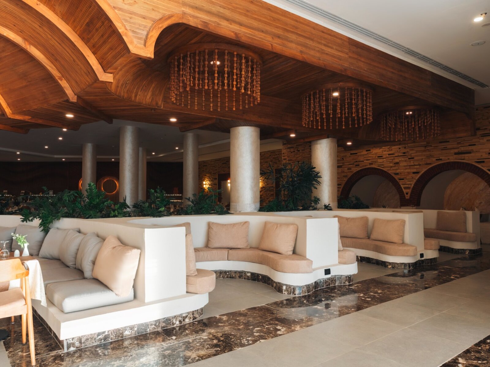 Dom Main Restaurant