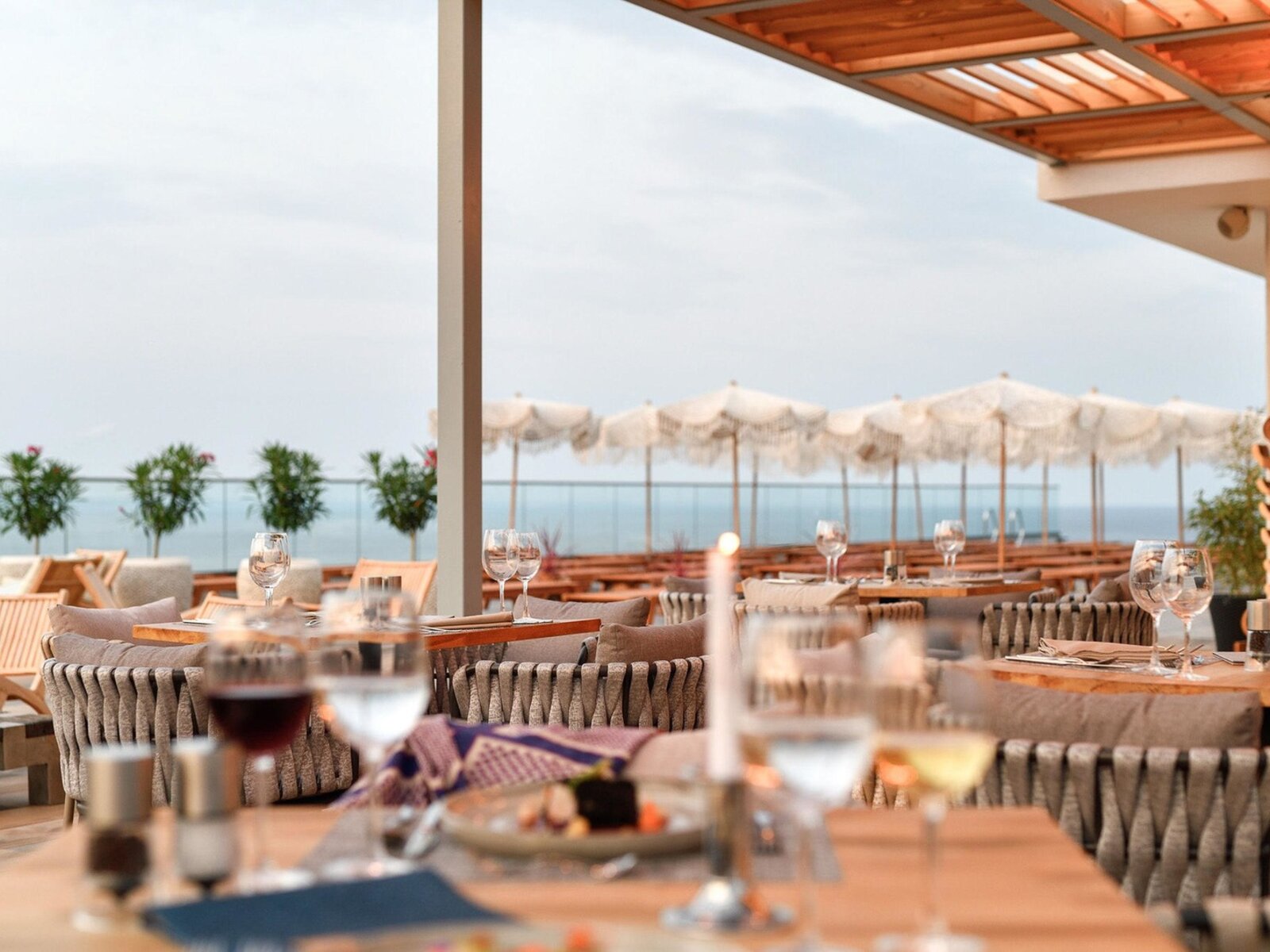 Sky Restaurant at GRIFID Vistamar, ONCE