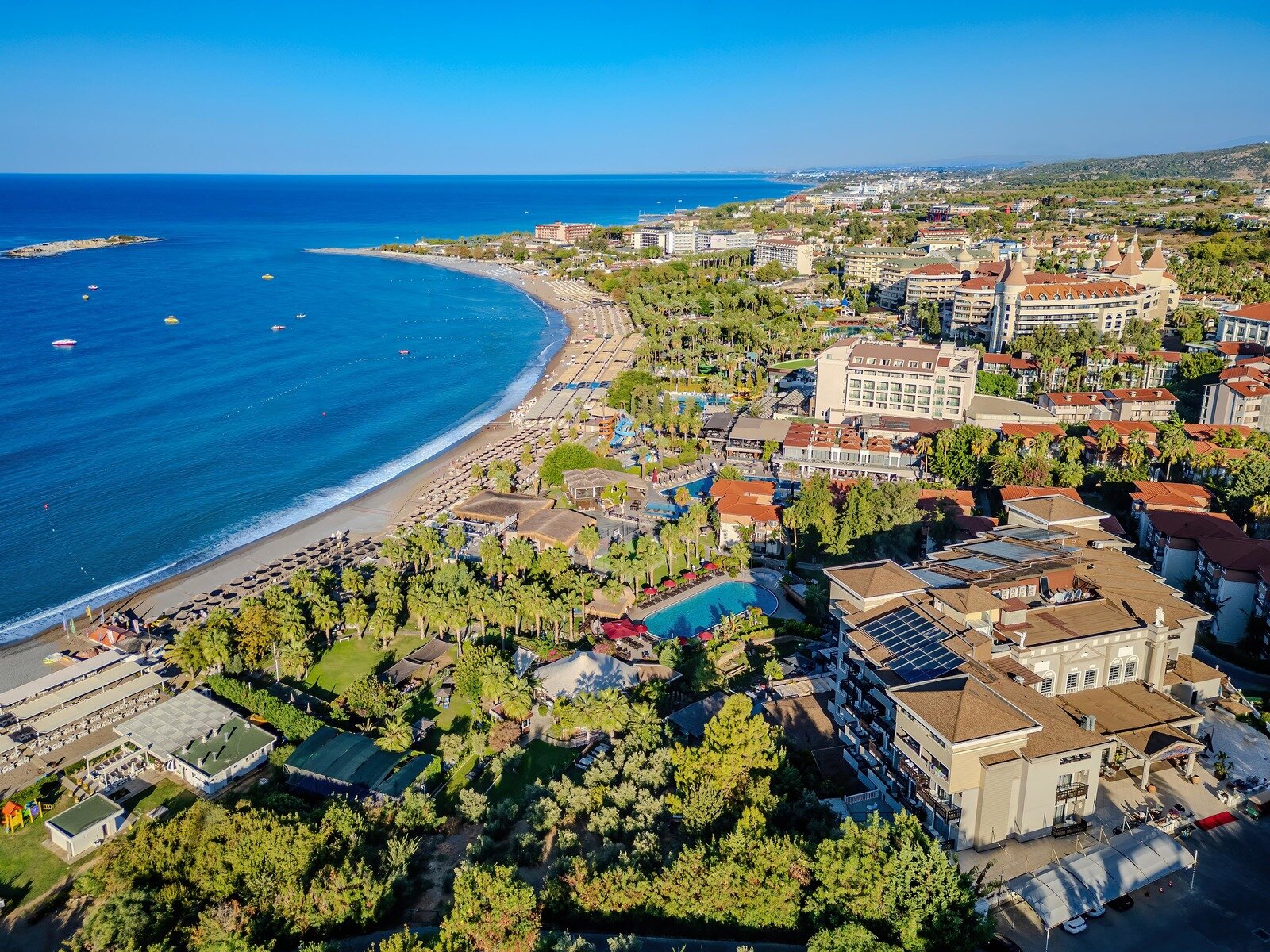 RESORT BEACH