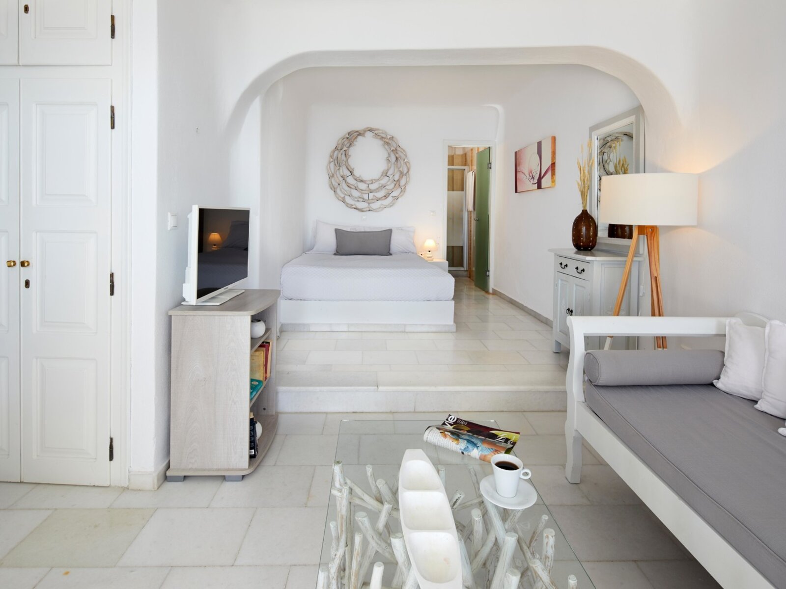 Wohnbeispiel Superior suite with Jacuzzi and caldera view