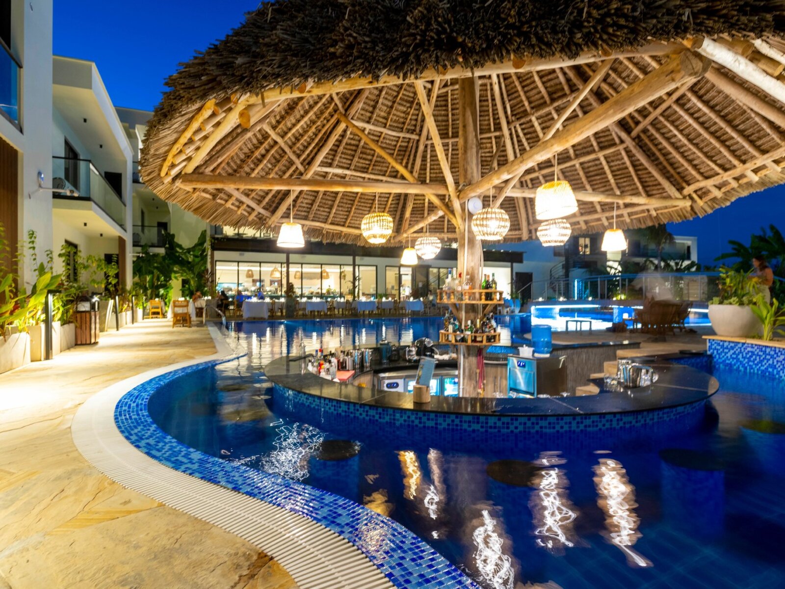 Maji Pool Bar