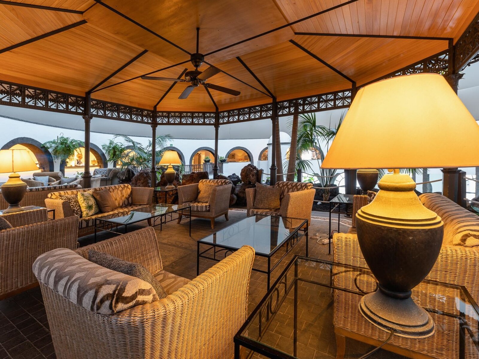LOBBY BAR HABANA