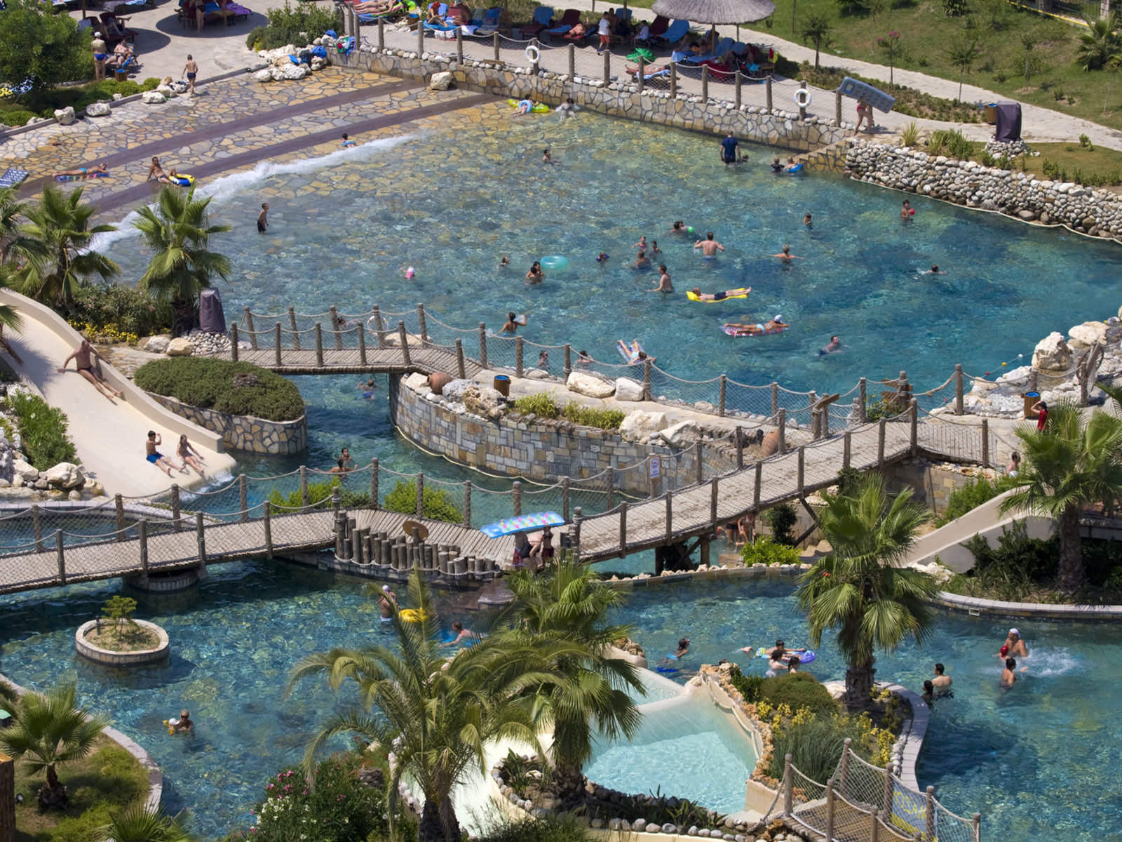WAVE POOL