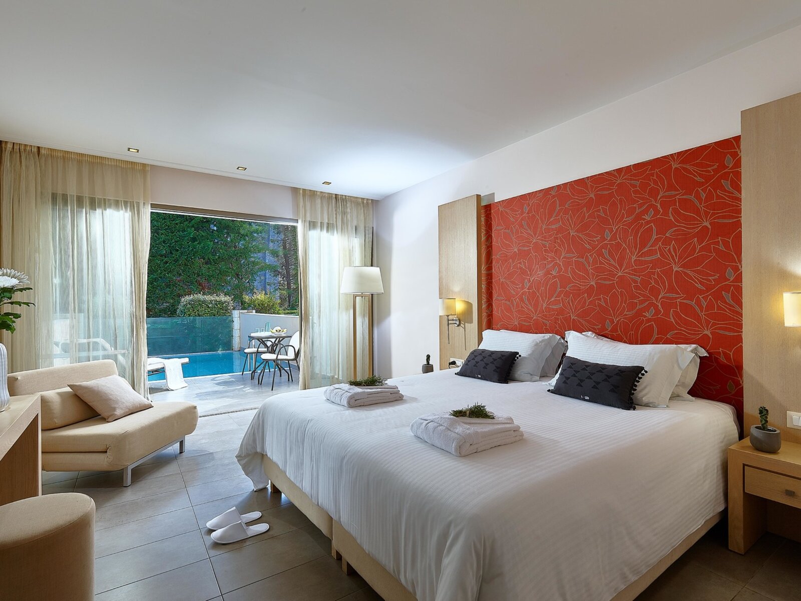 Wohnbeispiel Superior Room Indiviual Pool