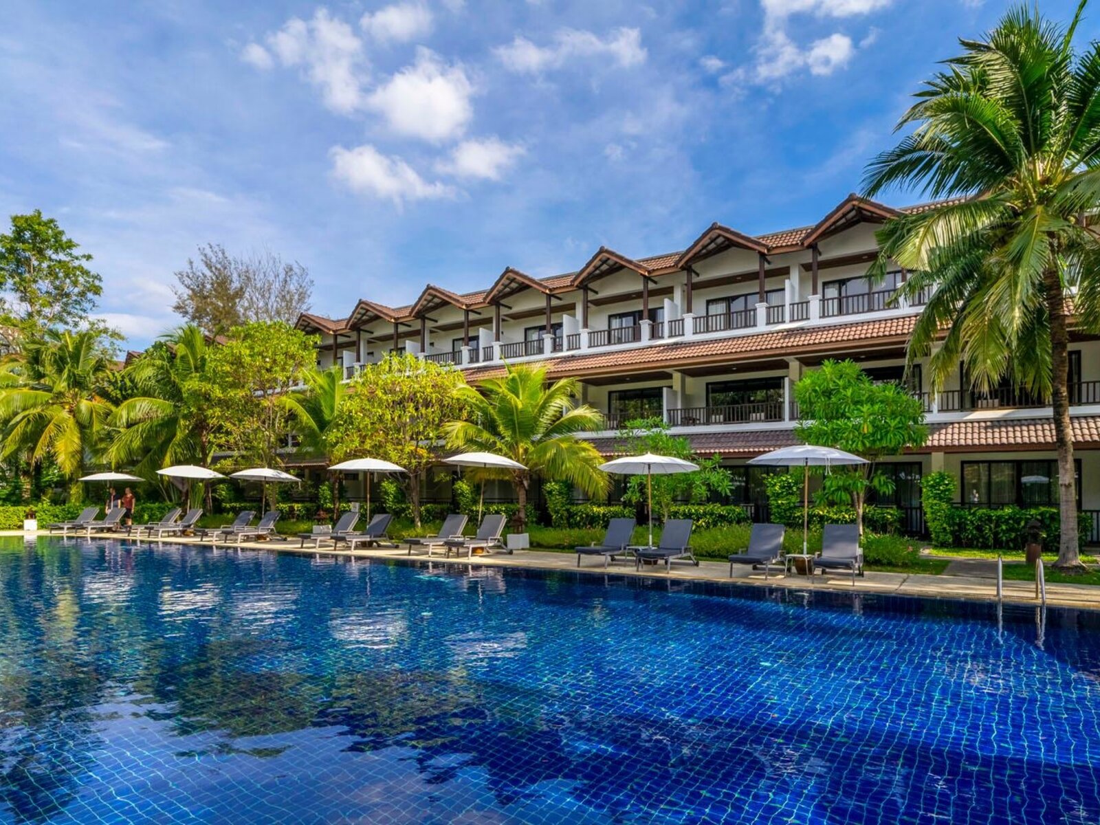Swimming pool 3