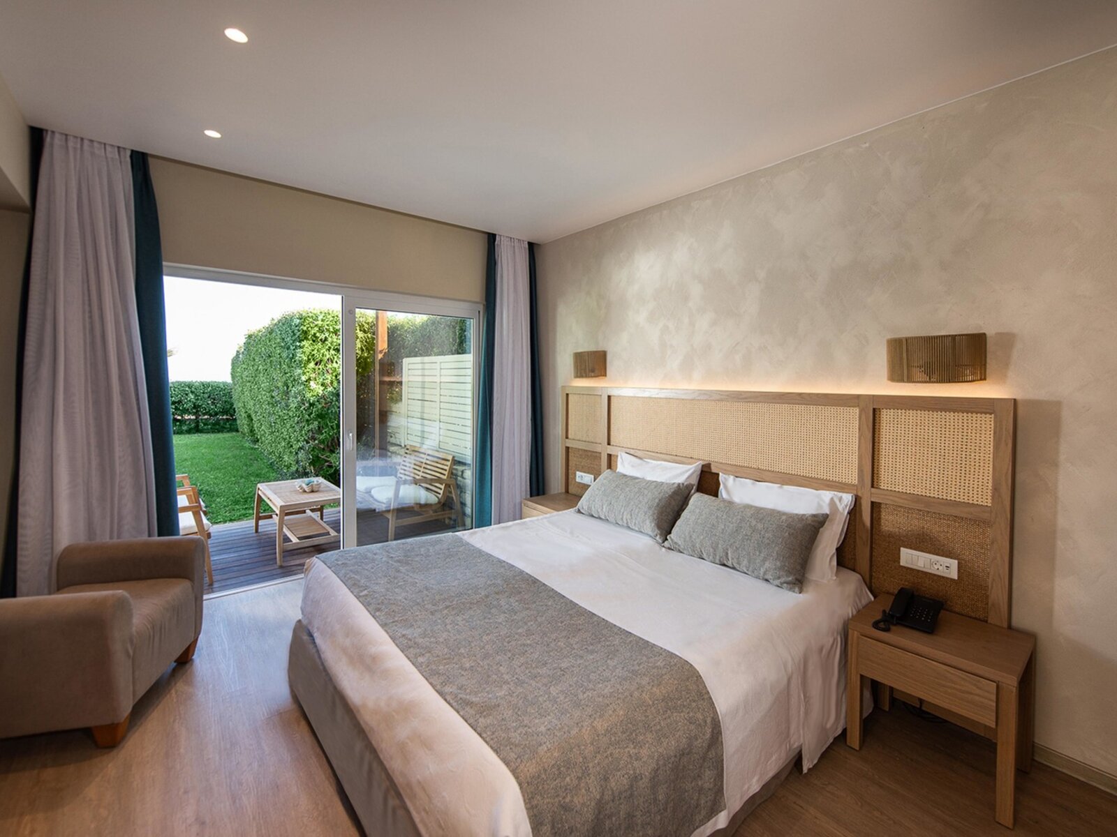 Wohnbeispiel Aqua Suite Sea Front private pool