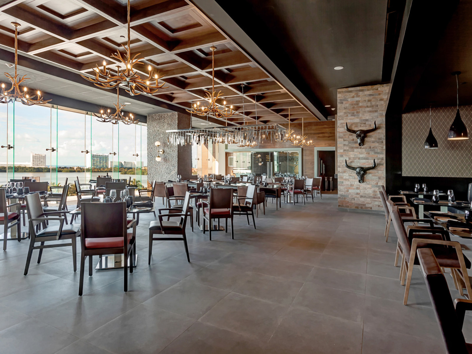 Hunter Steakhouse
