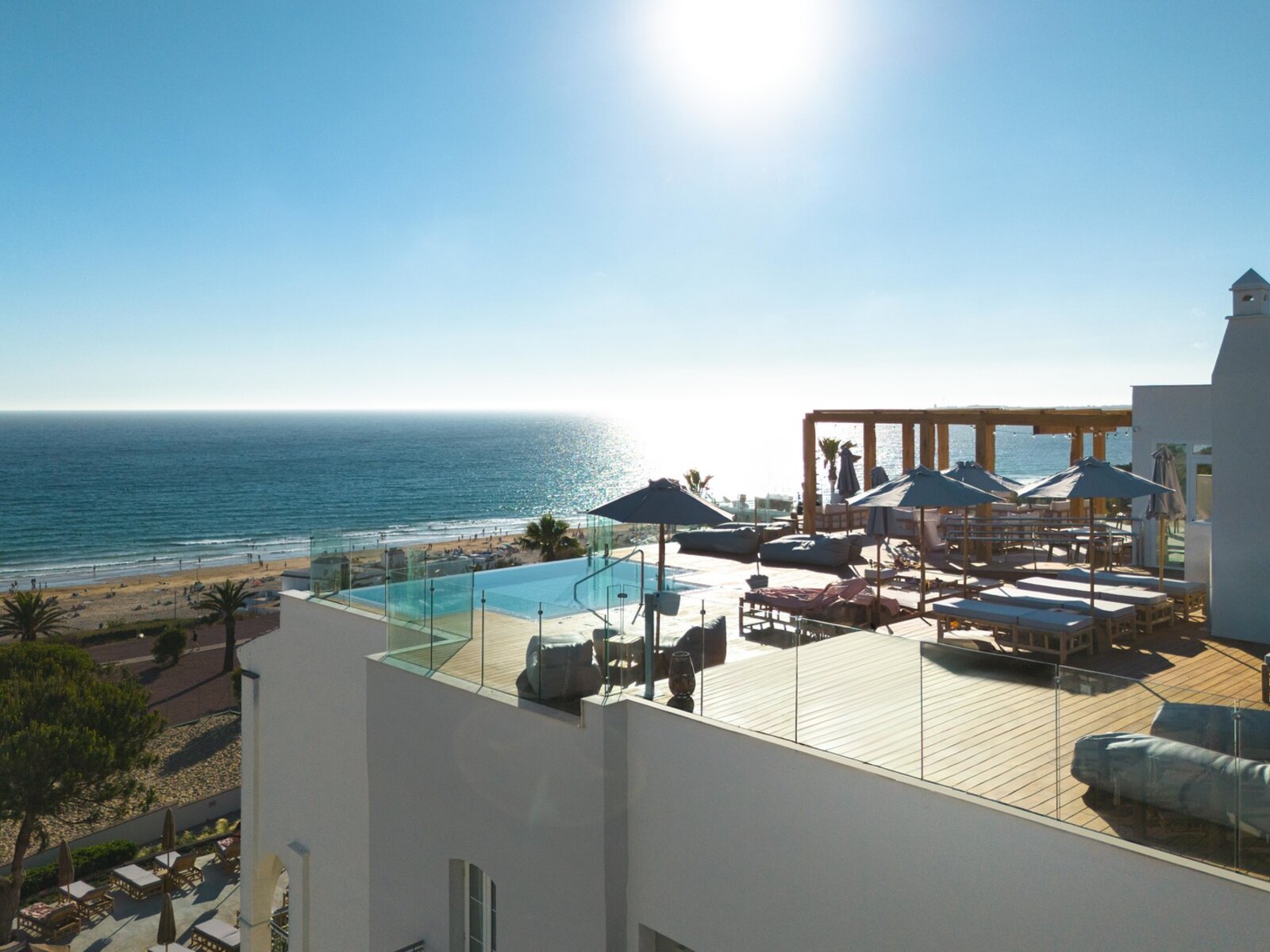 TAVIRA ROOFTOP BAR