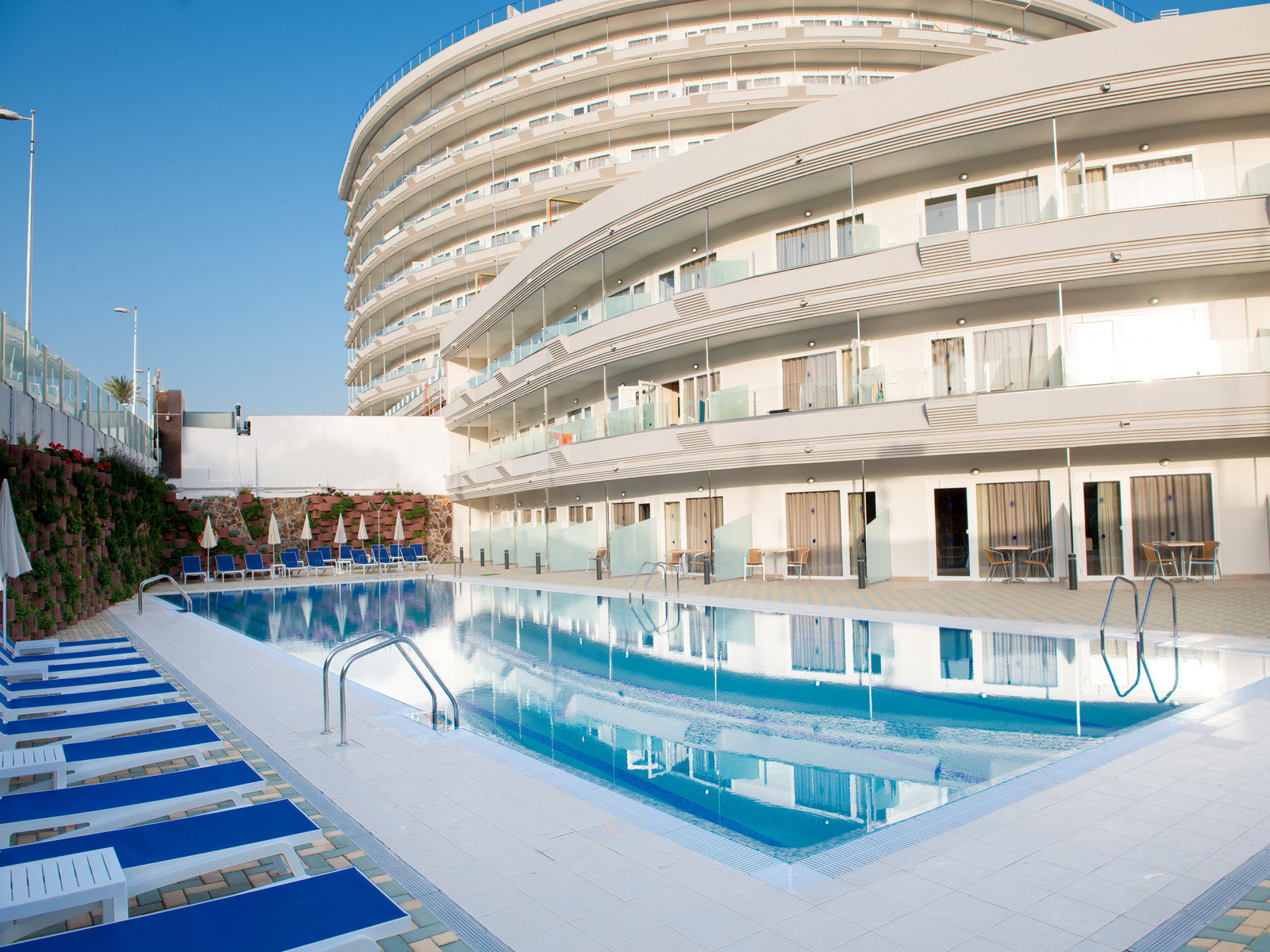 25m-Sport-Pool