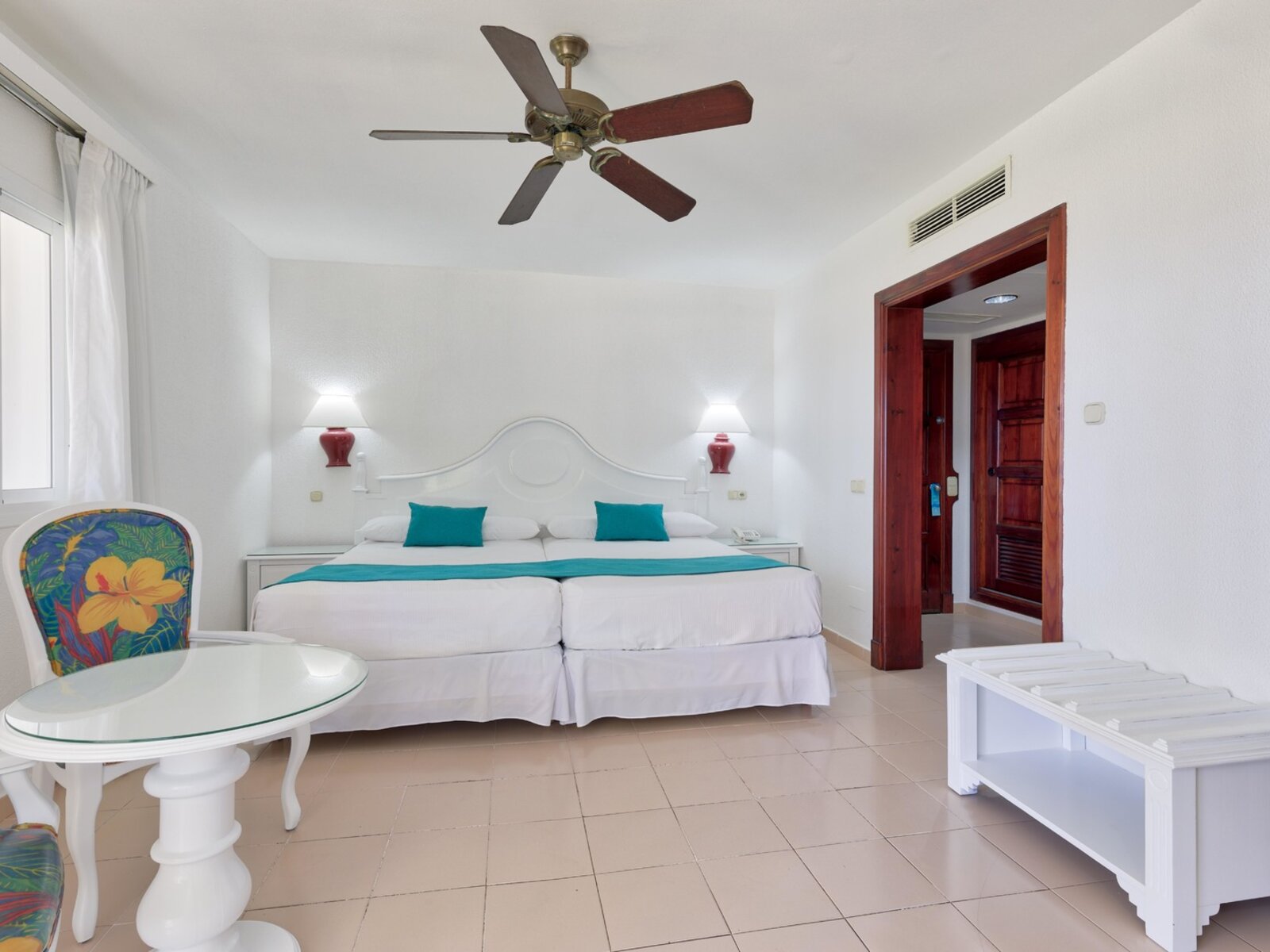 Wohnbeispiel Superior Room Ocean Front