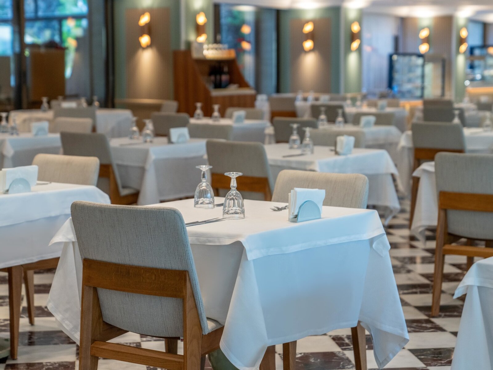 Aquarius Restaurant
