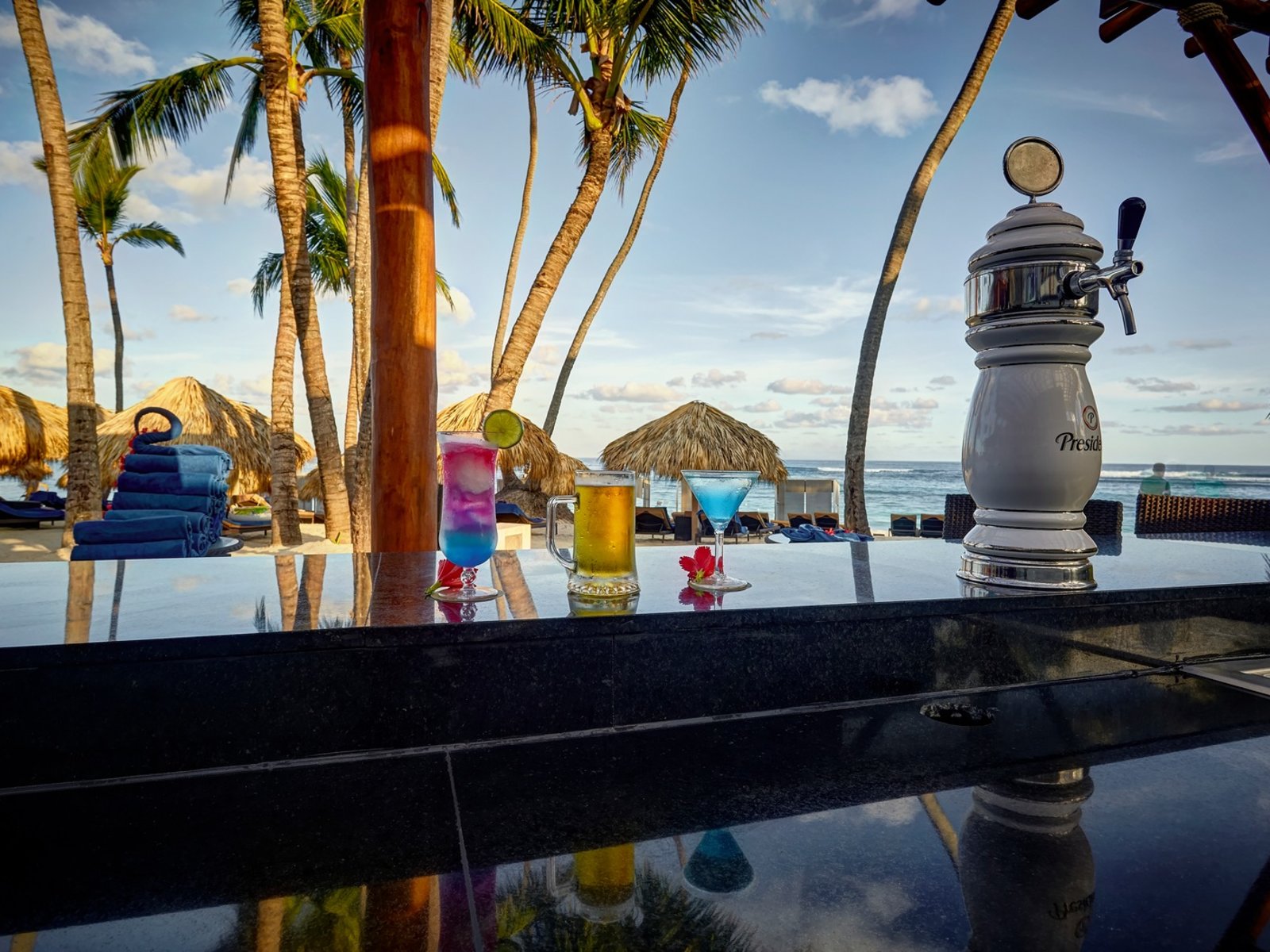 Hideaway Beach Bar