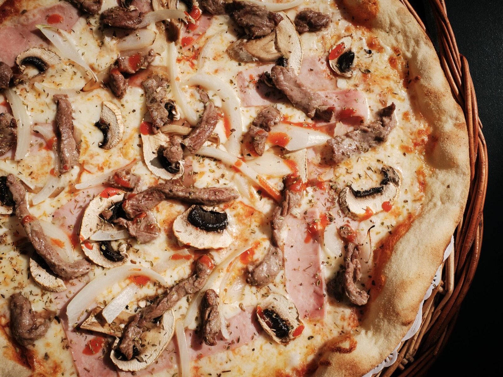 PICCO pizza.pasta & sushi.cocktails