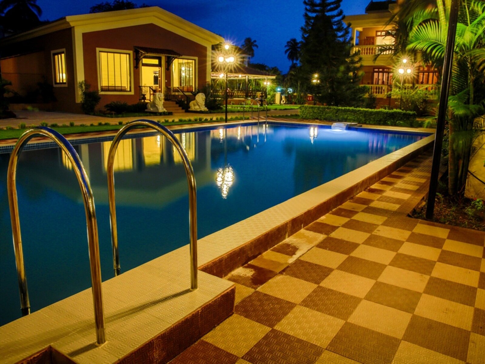 Pool