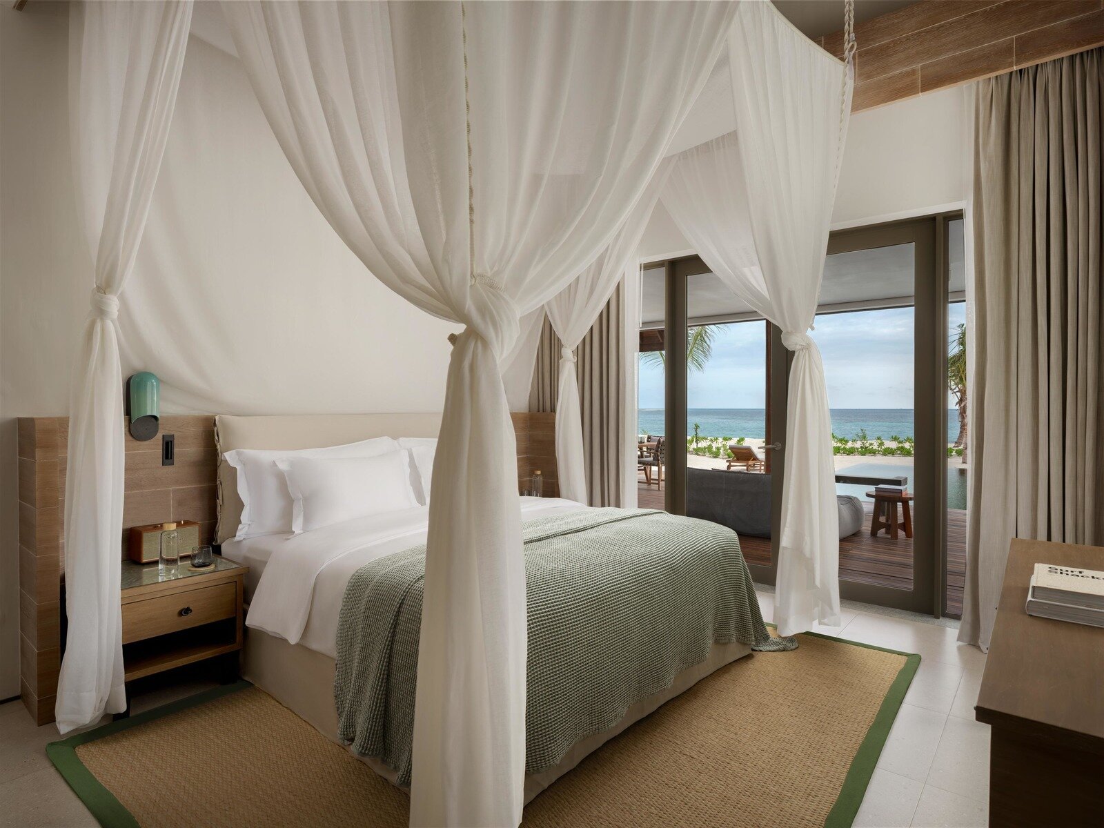 Wohnbeispiel Beach Retreat with Pool