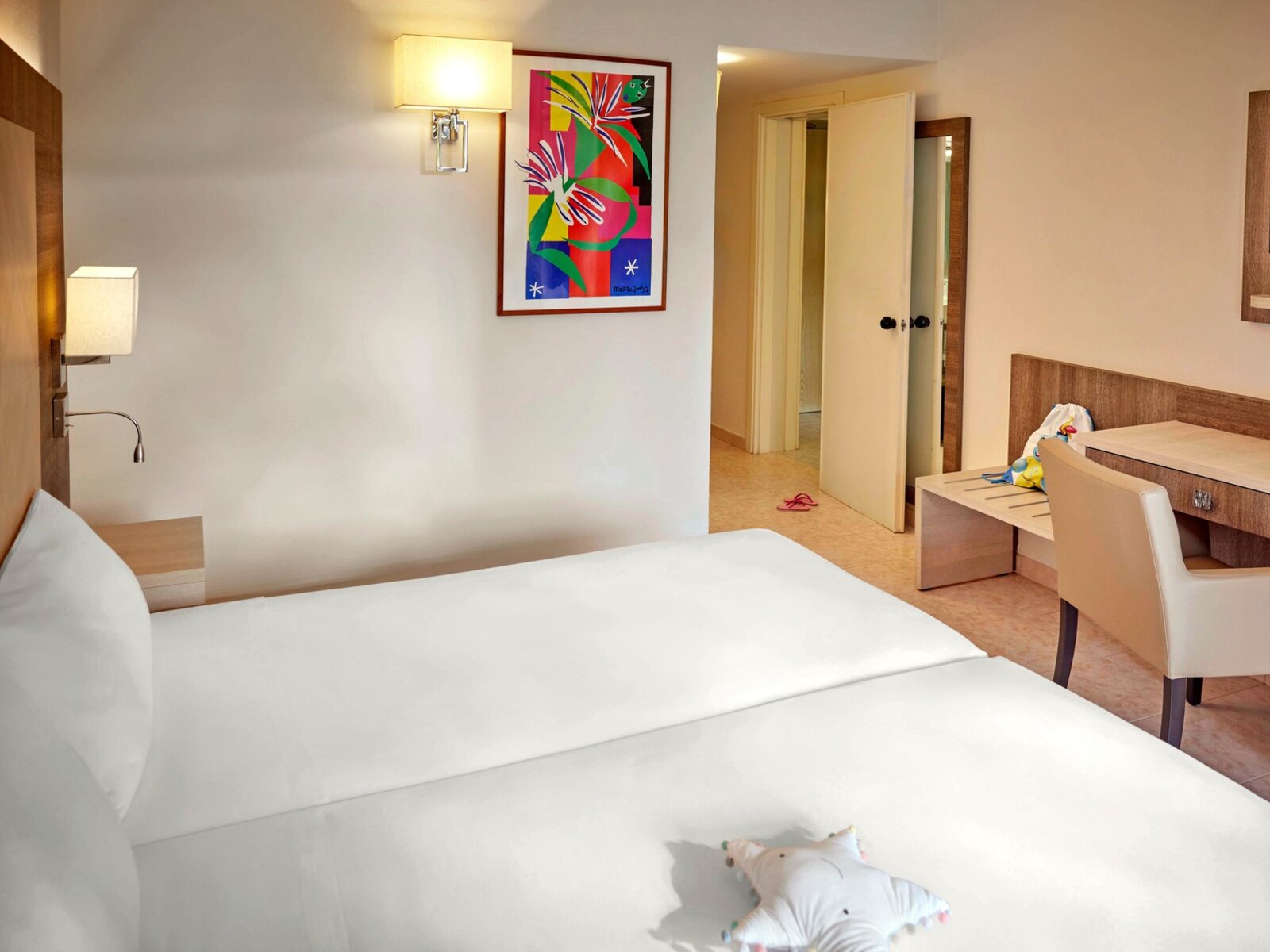 Wohnbeispiel Family-/Double Room with connecting door